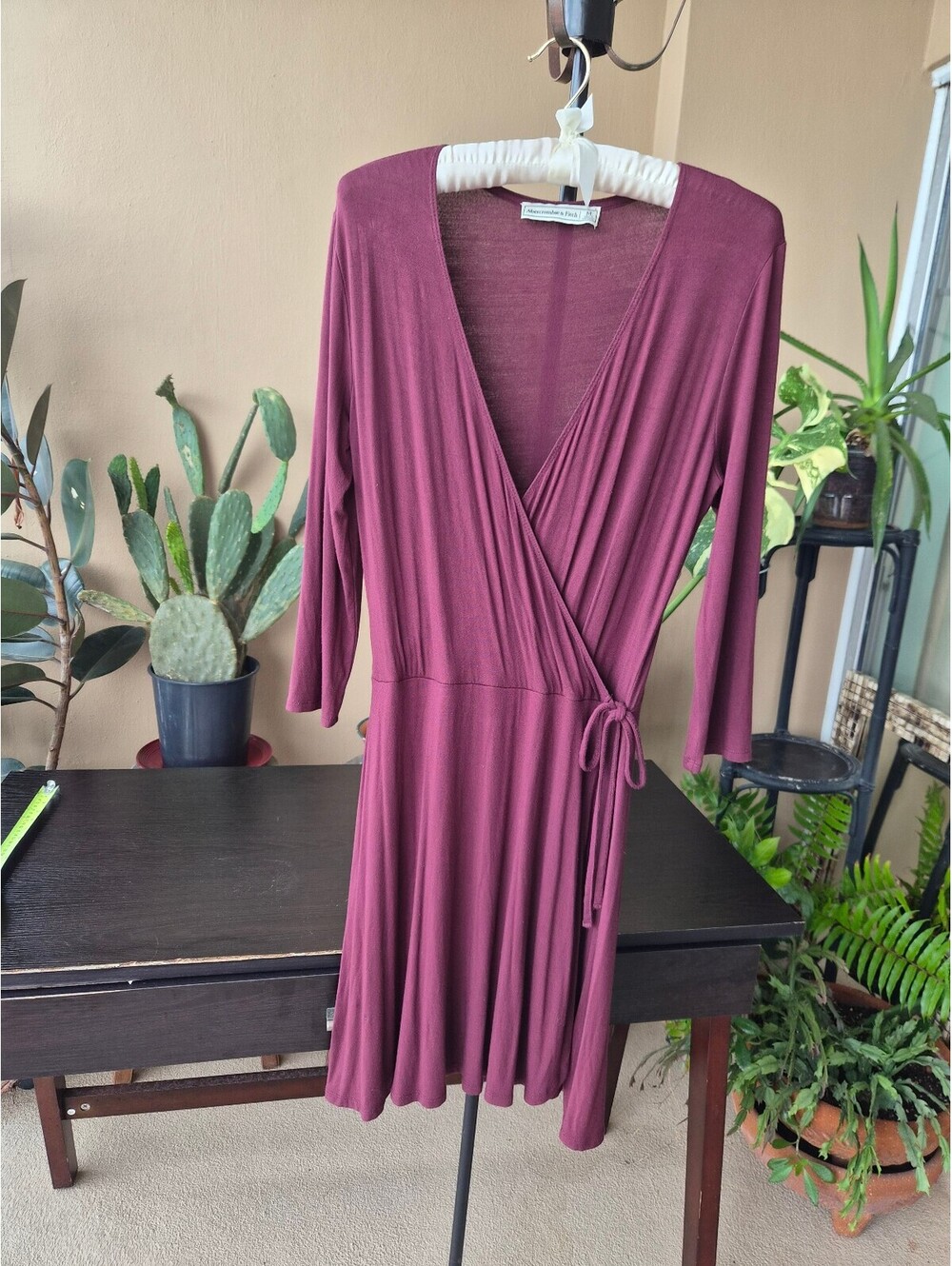 Abercrombie & Fitch Burgundy Wrap Dress Size M Long Sleeve Tie Waist